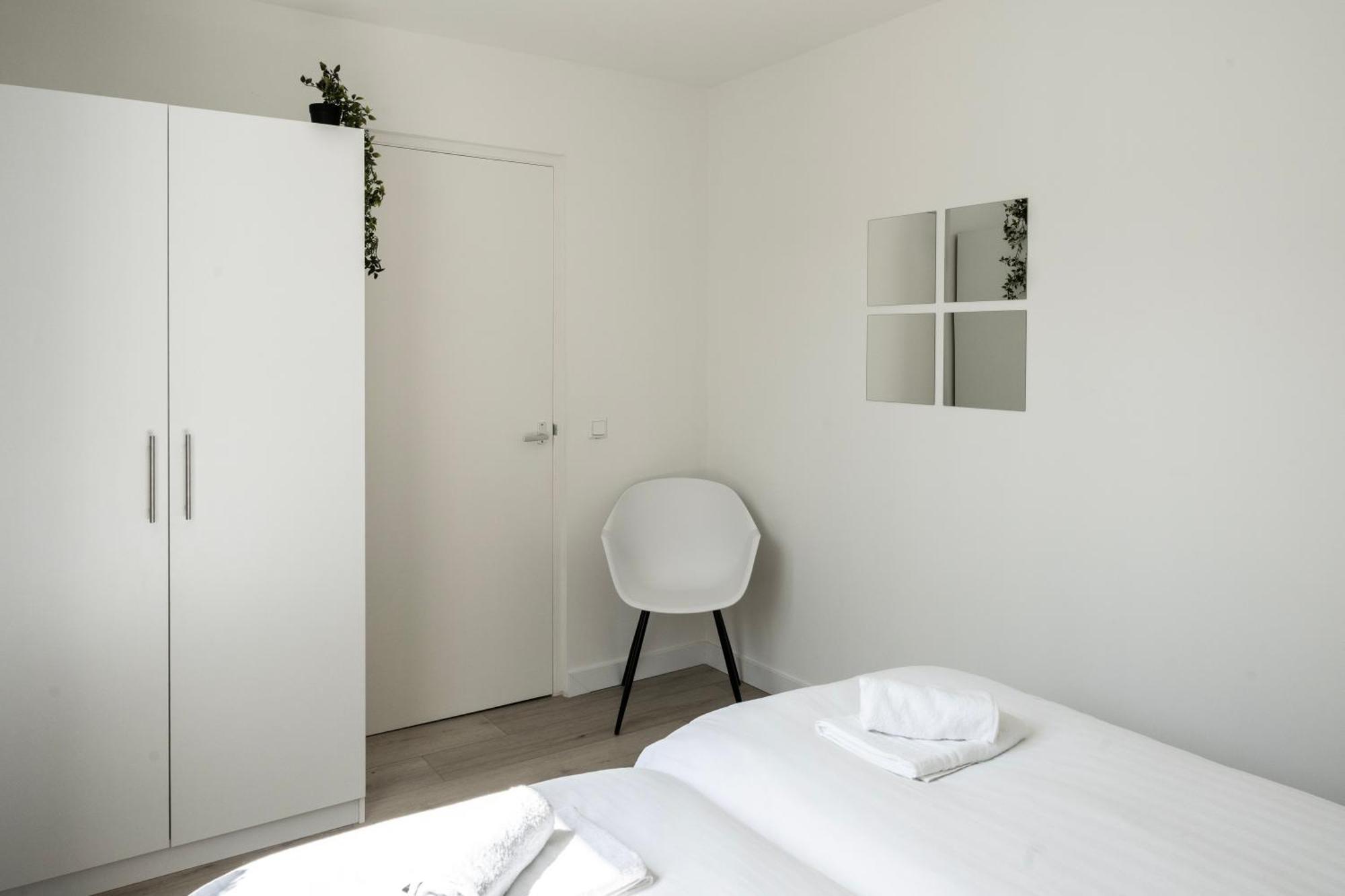 3-Room'S 1,5 Bath And Patio, Lovely Location Eindhoven Bagian luar foto